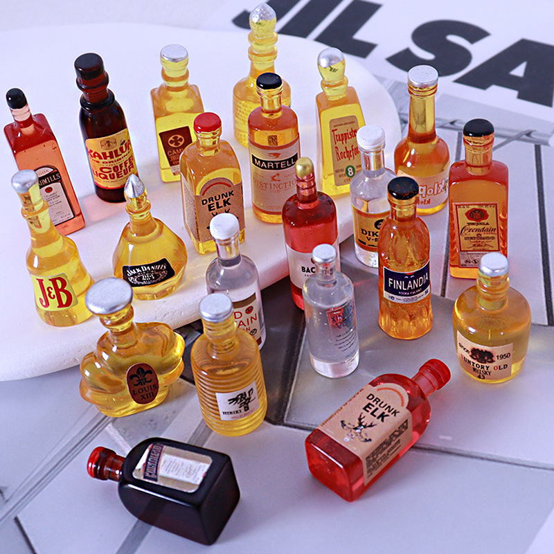 Kids Outdoor Kitchen - 10pcs Miniature Dollhouse Bottle of Water